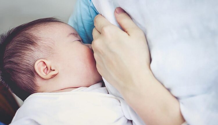 الرضاعة الطبيعية.. تعرف على فوائدها والكمية المناسبة لطفلك