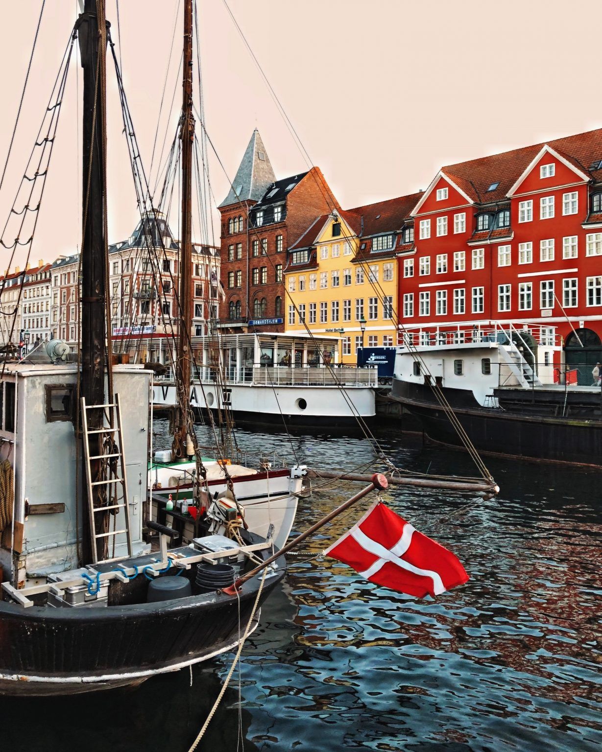 عاصمة الدنمارك معالمها وتاريخها واقتصادها |عرب الدنمارك