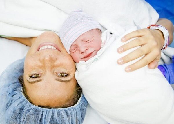 أنواع خيوط العملية القيصرية التقليدية ومتى تحل خيوط الولادة الطبيعية