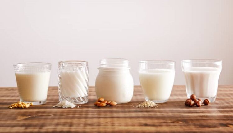 هل الحليب مسموح به في الكيتو؟ ما هي البدائل أو الوصفات المسموح بها؟